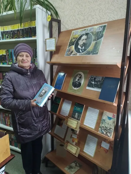 Выставка «Лёгкое дыхание поэзии и прозы»